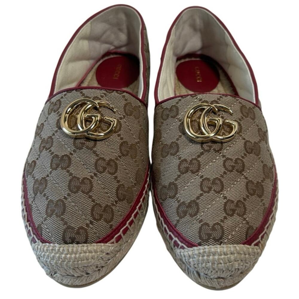 Gucci GG Matelassé Canvas Espadrilles, cherry red leather trim, gold hardware. 9 - Picture 4 of 13